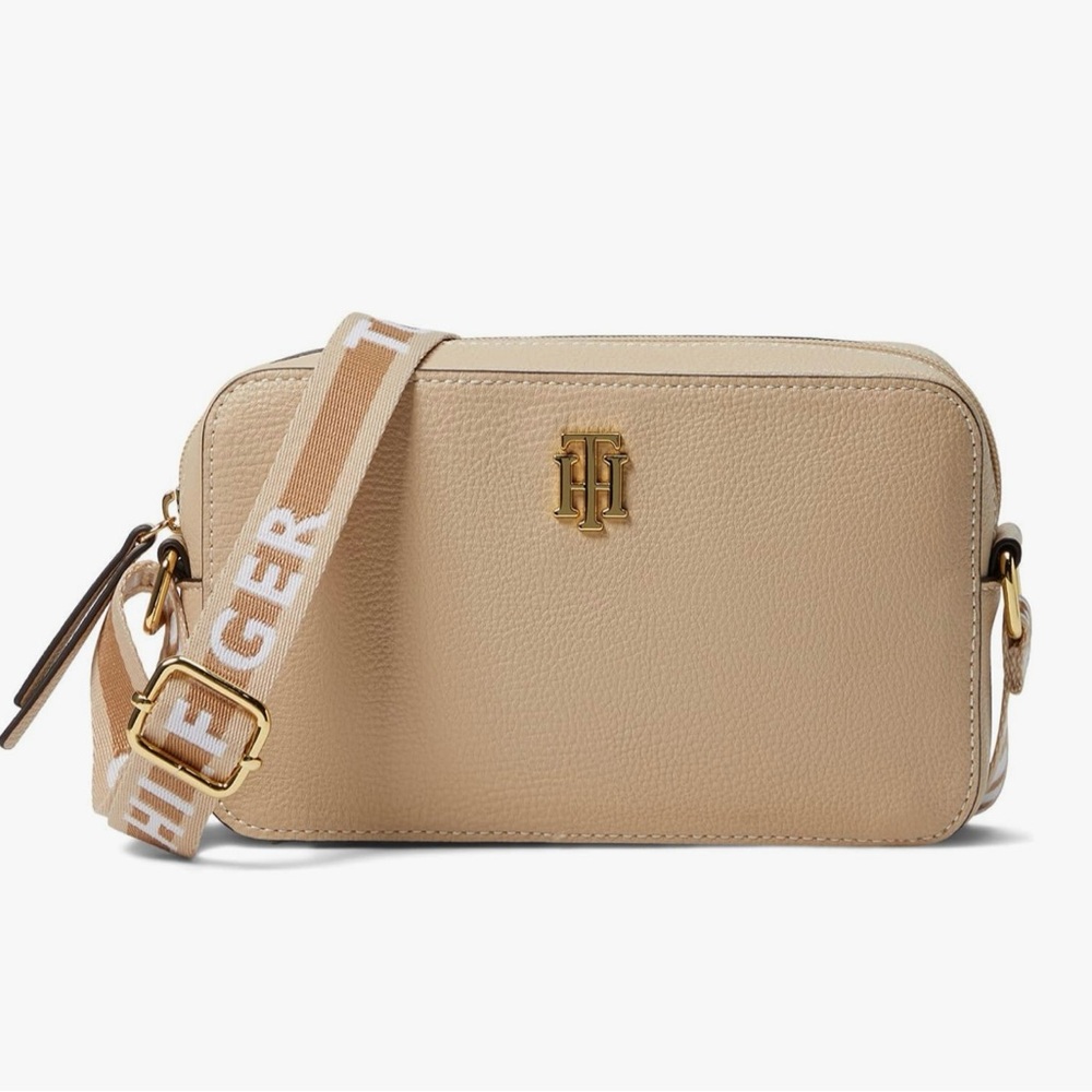 Tommy Hilfiger Women's Gina Ii Camera Crossbody Pebble Pvc